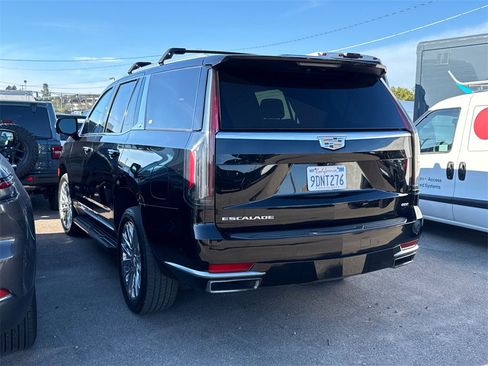 Used 2021 Cadillac Escalade Premium Luxury w/ LPO, Illumination Package image 6
