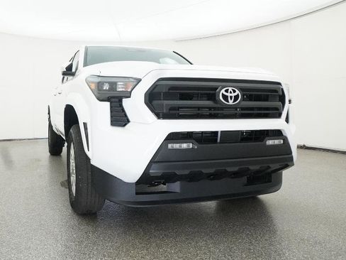 New 2025 Toyota Tacoma SR5 image 31