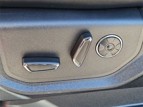 Used 2019 Ford F150 Platinum w/ Equipment Group 701A Luxury image 24