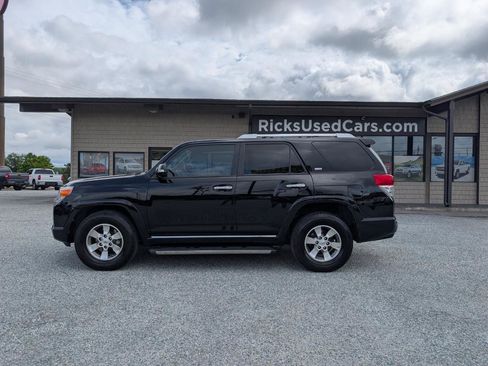 Used 2011 Toyota 4Runner SR5 w/ Premium Pkg w/Leather RWD image 11