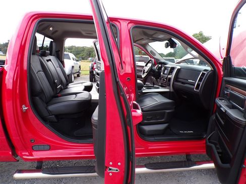 Used 2018 RAM 2500 Laramie w/ Off Road Package image 4