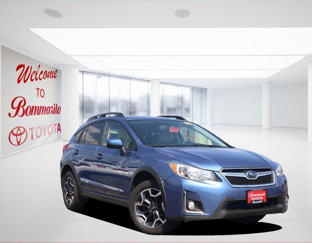 Used 2017 Subaru Crosstrek 2.0i Premium AWD/4WD image 2