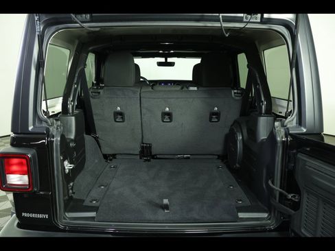 Used 2021 Jeep Wrangler Unlimited Sport image 14