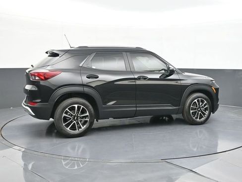 New 2026 Chevrolet TrailBlazer LT w/ Driver Confidence Package FWD image 11