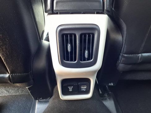Used 2020 Jeep Compass Limited AWD/4WD image 12