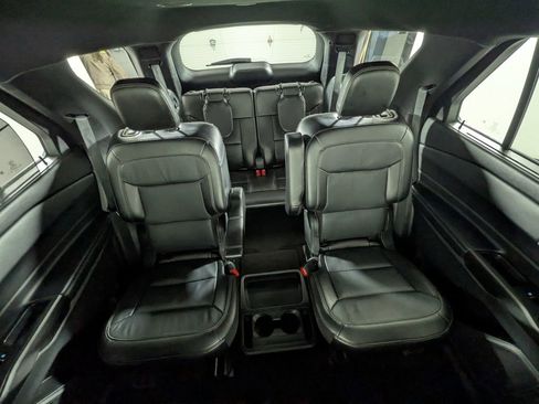 Used 2020 Ford Explorer Limited image 32