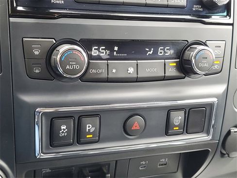 Certified 2024 Nissan Titan SV w/ SV Convenience Package image 17