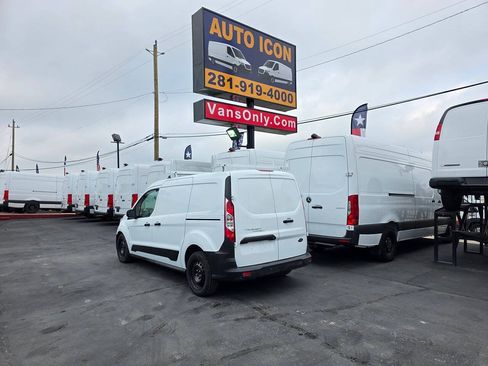 Used 2022 Ford Transit Connect XL FWD image 2
