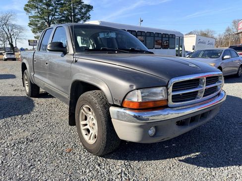 Used 2004 Dodge Dakota SLT w/ Chrome Appearance Group image 4