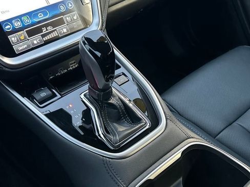 Used 2025 Subaru Outback Touring XT image 19
