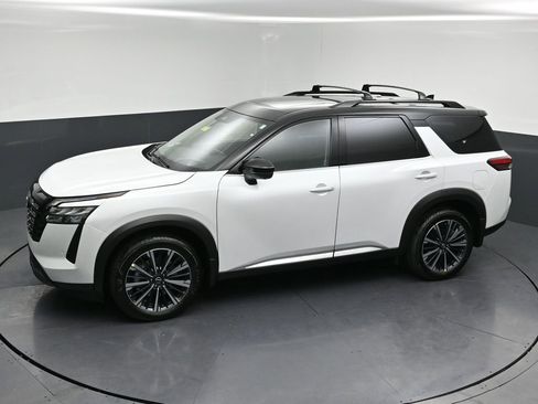 New 2026 Nissan Pathfinder Platinum AWD/4WD image 28