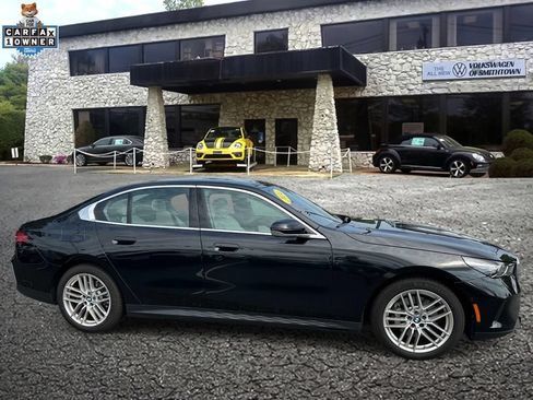 Used 2024 BMW 530i xDrive w/ Convenience Package AWD/4WD image 4