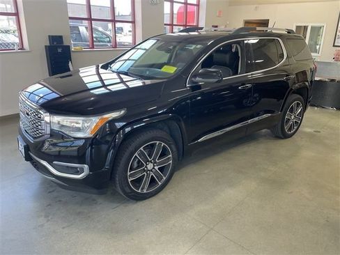 Used 2017 GMC Acadia Denali w/ Technology Package AWD/4WD image 3