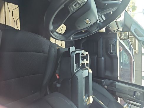 Used 2023 Chevrolet Silverado 1500 Custom AWD/4WD image 6