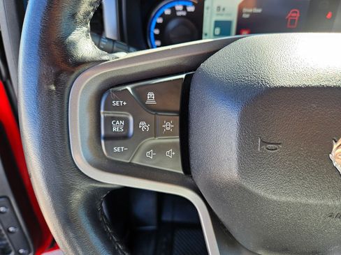 Used 2023 Ford Bronco Wildtrak image 17