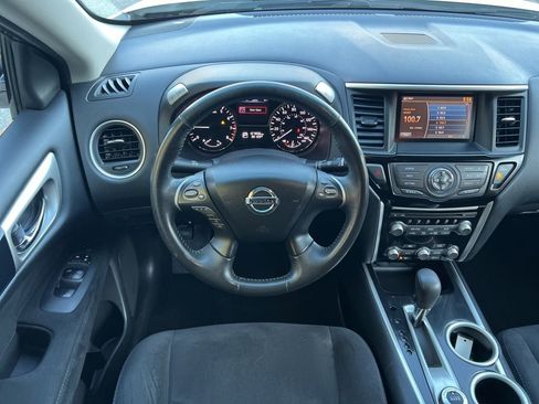 Used 2014 Nissan Pathfinder SV AWD/4WD image 20