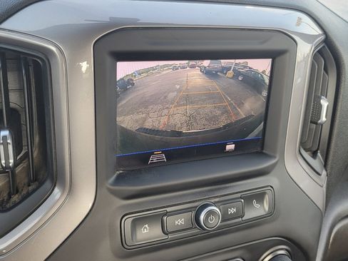 Used 2021 Chevrolet Silverado 2500 W/T image 4