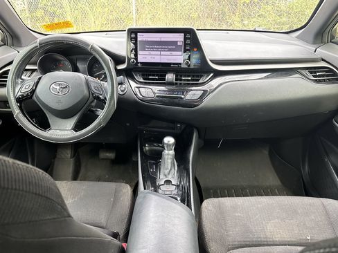 Used 2019 Toyota C-HR XLE image 12