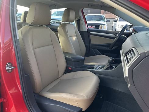 Used 2019 Volkswagen Jetta SE FWD image 9