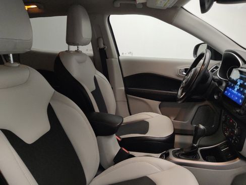 Used 2018 Jeep Compass Latitude w/ Popular Equipment Group image 21