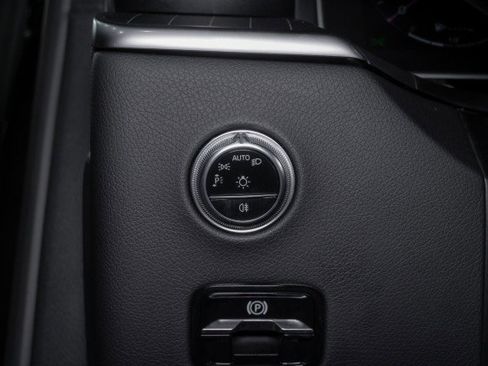 Certified 2023 Mercedes-Benz GLC 300 image 18