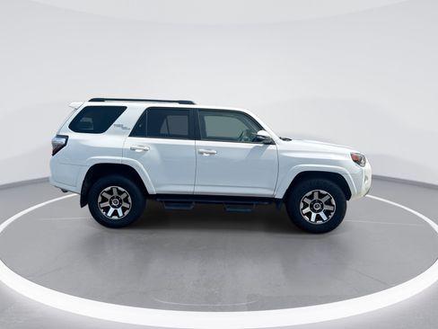 Used 2022 Toyota 4Runner TRD Off-Road Premium AWD/4WD image 10