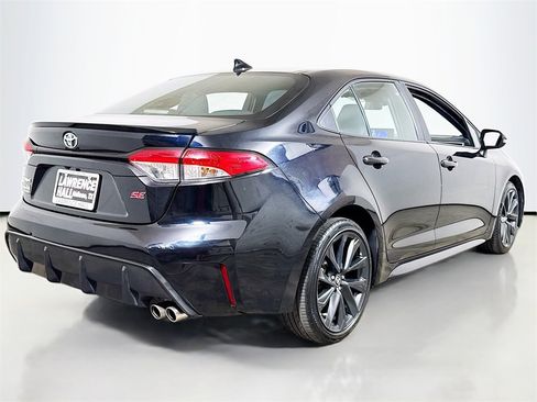 Used 2023 Toyota Corolla SE image 4