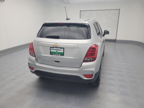 Used 2021 Chevrolet Trax LS w/ Tint and Cruise Package FWD image 7
