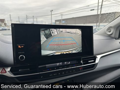 Used 2025 Toyota Sienna XLE w/ XLE Plus Package AWD/4WD image 24