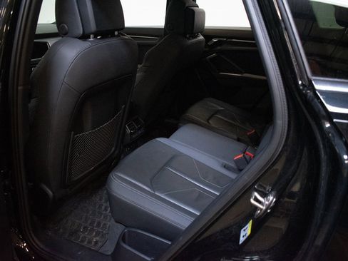 Used 2020 Audi Q3 2.0T Premium Plus w/ Premium Plus Package image 22