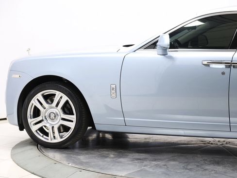 Used 2017 Rolls-Royce Ghost RWD image 7