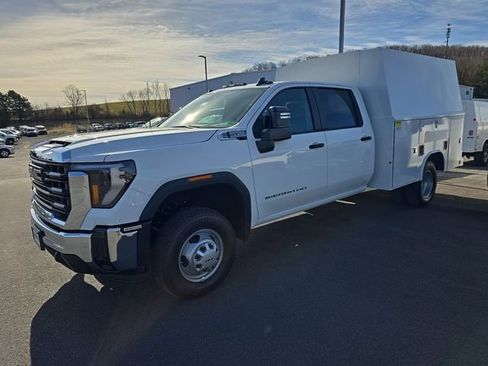 New 2025 GMC Sierra 3500 Pro w/ Convenience Package image 2