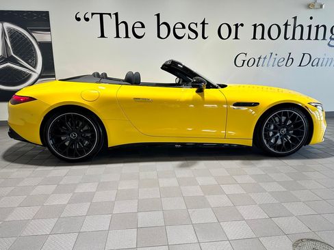 Used 2025 Mercedes-Benz SL 43 AMG image 3