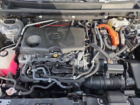 Used 2021 Toyota RAV4 XLE w/ Convenience Package image 35