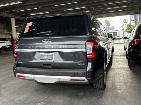 Used 2024 Ford Expedition Max Platinum AWD/4WD image 5