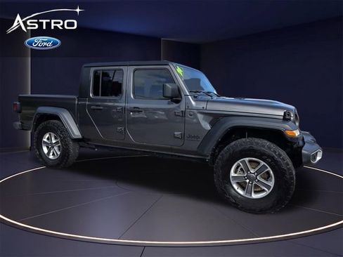 Used 2024 Jeep Gladiator Sport AWD/4WD image 1