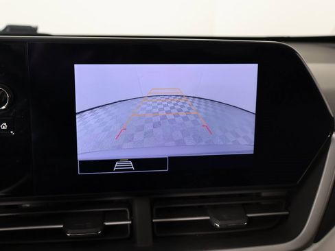 Used 2024 Chevrolet Trax LS w/ Driver Confidence Package image 6