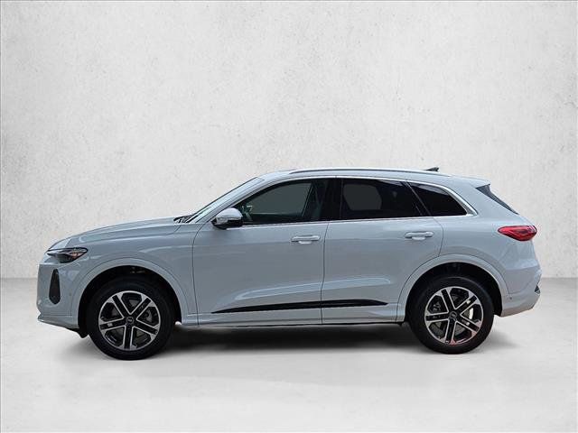 Certified 2025 Audi Q5 Premium Plus w/ Premium Plus AWD/4WD image 9