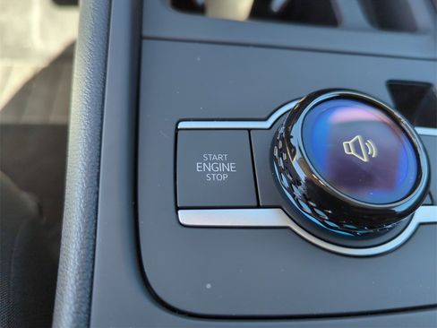 New 2026 Volkswagen Tiguan S image 39