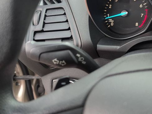 Used 2017 Ford Escape SE FWD image 25