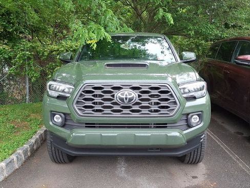 Certified 2021 Toyota Tacoma TRD Sport w/ Technology Package AWD/4WD image 2