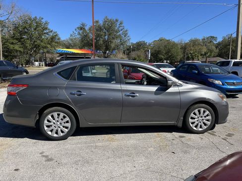 Used 2017 Nissan Sentra S FWD image 3
