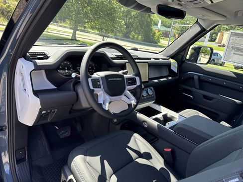New 2025 Land Rover Defender 90 S image 13