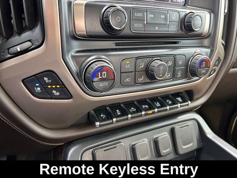 Used 2018 GMC Sierra 2500 Denali w/ Duramax Plus Package image 30