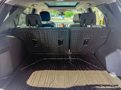 Used 2018 Chevrolet Equinox LT w/ Sun & Infotainment Package FWD image 34