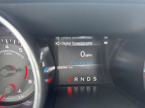 Used 2019 Ford Mustang Convertible image 10