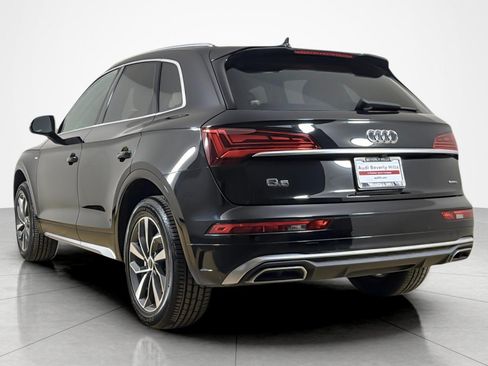 Used 2023 Audi Q5 2.0T Premium w/ Convenience Package AWD/4WD image 3