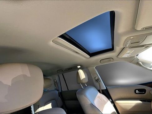 Used 2023 Nissan Armada SL w/ Captain's Chairs Package image 20