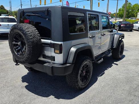 Used 2010 Jeep Wrangler Unlimited Sport AWD/4WD image 4