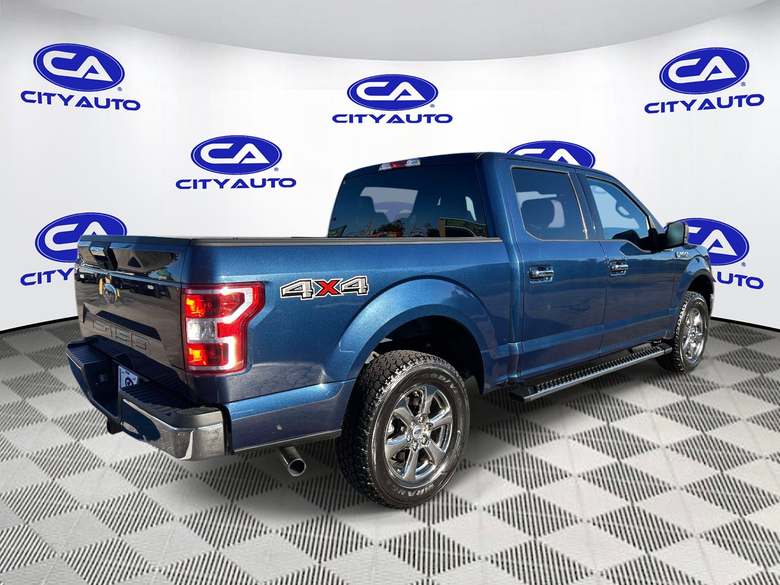 Used 2020 Ford F150 XLT w/ Equipment Group 302A Luxury AWD/4WD image 3